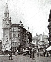The-Albert-Memorial-Town-Centre-Hastings-1904.-Gone-are-the-days-when-you-could-stand-in-the-middle-of-the-road-and-read-your-paper.